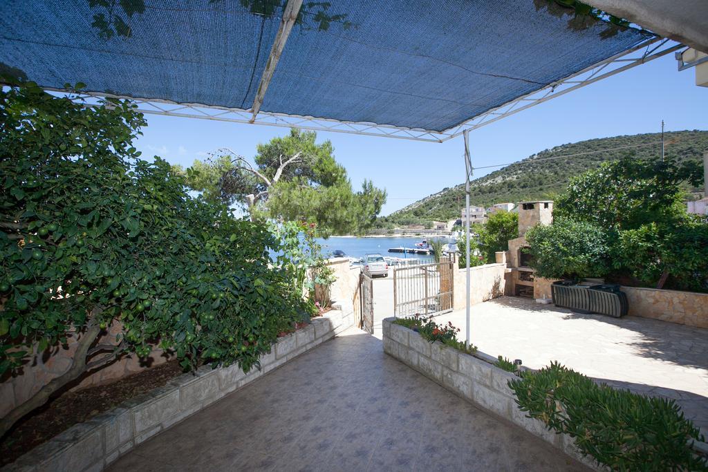 斯坦纳别墅酒店 Vinišće 外观 照片